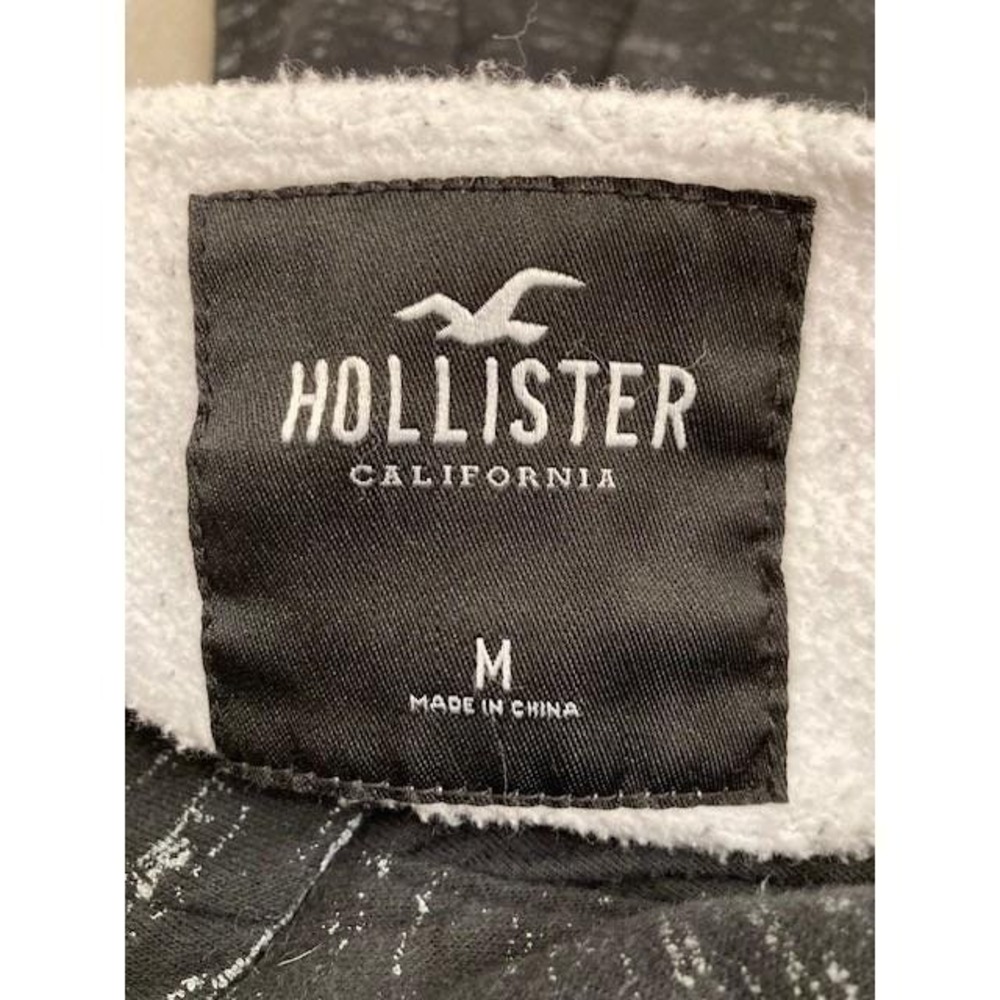 Hollister Hoodie With Large Spell Out  Brand Down The Back Color Black  White - Picture 6 of 6